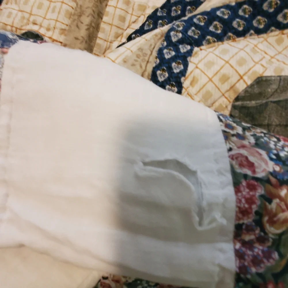 Twin Blue and Cream Patchwork Quilt - Home Bedding With One Sham